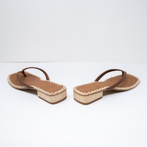 NEW Dolce Vita Barty Square Toe Block Heel Flip Flops Sandals Shoes Cognac Brown - Picture 3 of 4